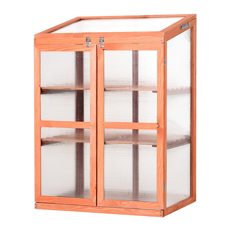 Cutie de jardinier dreptunghiulară cu panouri din policarbonat pentru a menține plantele calde